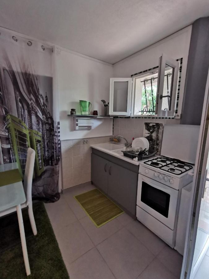 Petite maisonnette de plein pied Le Taillan-Médoc Extérieur photo